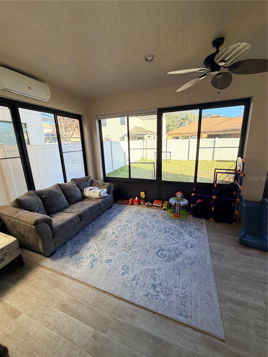 Image 17 of 37 For 2514 Cross More Street