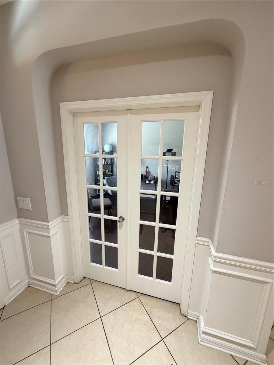 Image 2 of 37 For 2514 Cross More Street