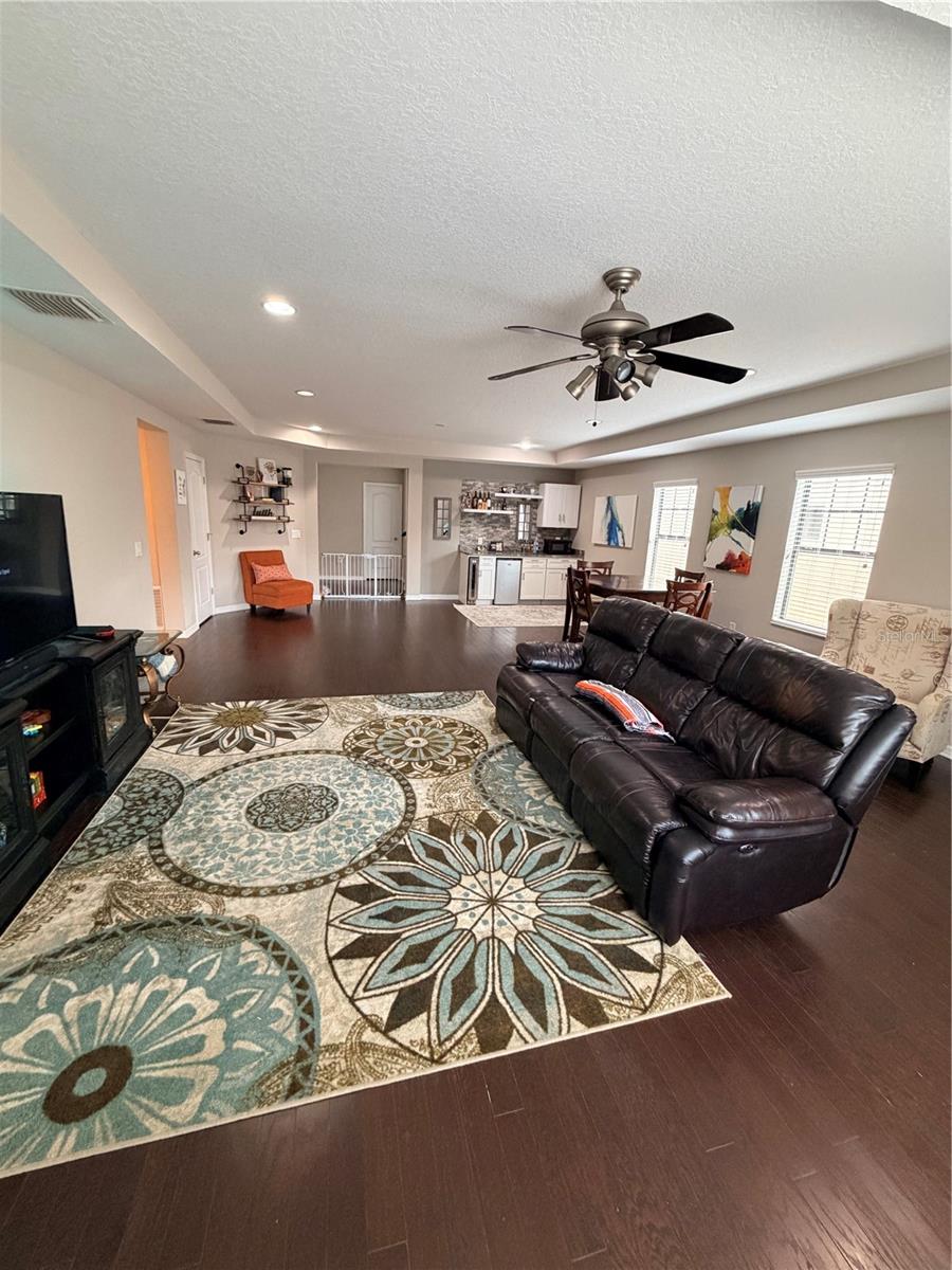 Image 24 of 37 For 2514 Cross More Street