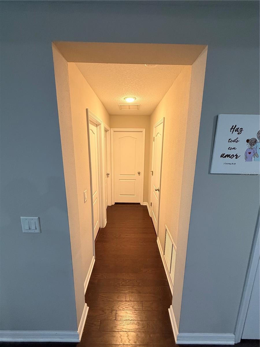 Image 29 of 37 For 2514 Cross More Street