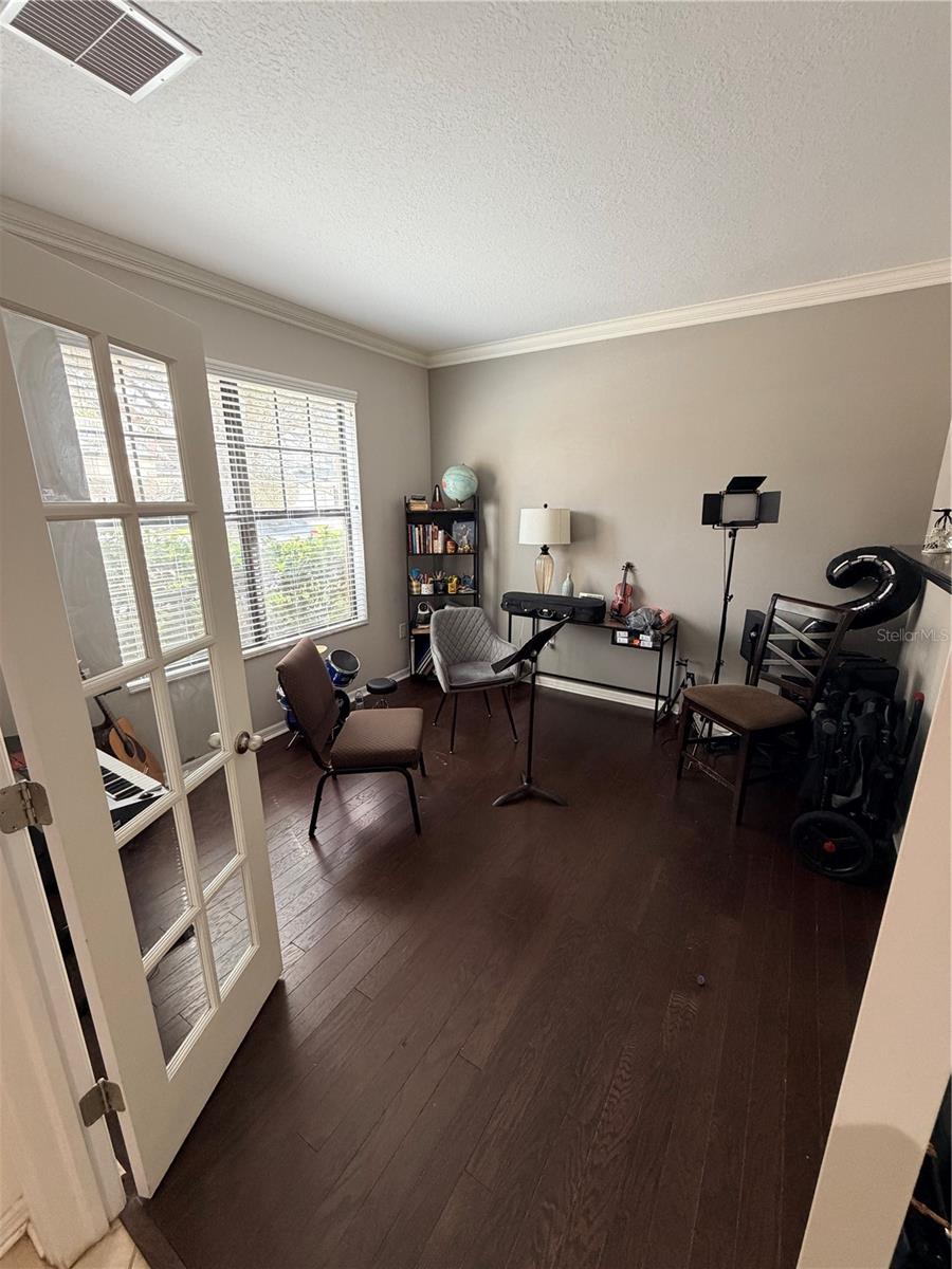 Image 3 of 37 For 2514 Cross More Street