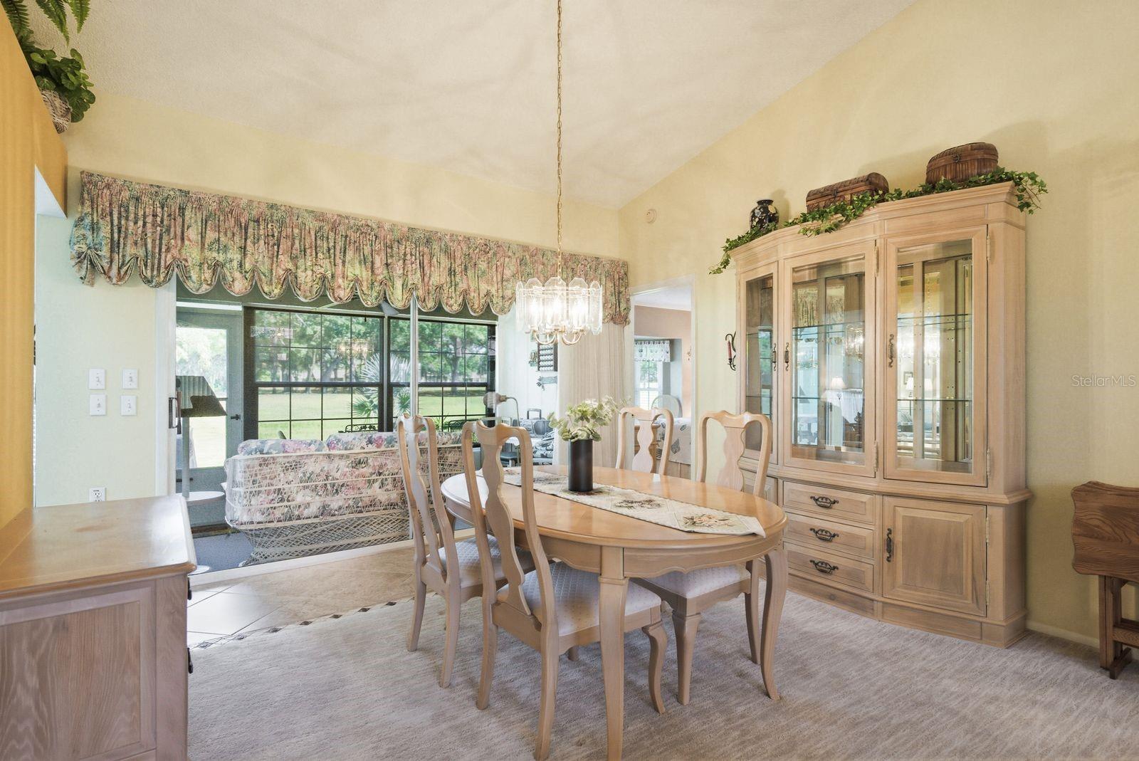 Image 10 of 37 For 6542 Pine Walk Drive