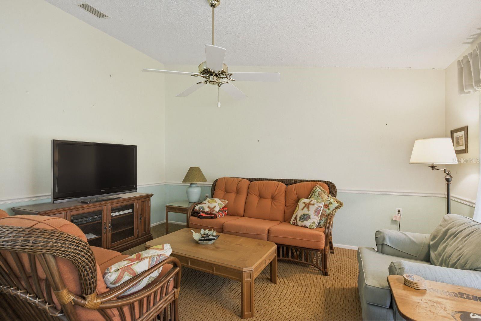 Image 18 of 37 For 6542 Pine Walk Drive