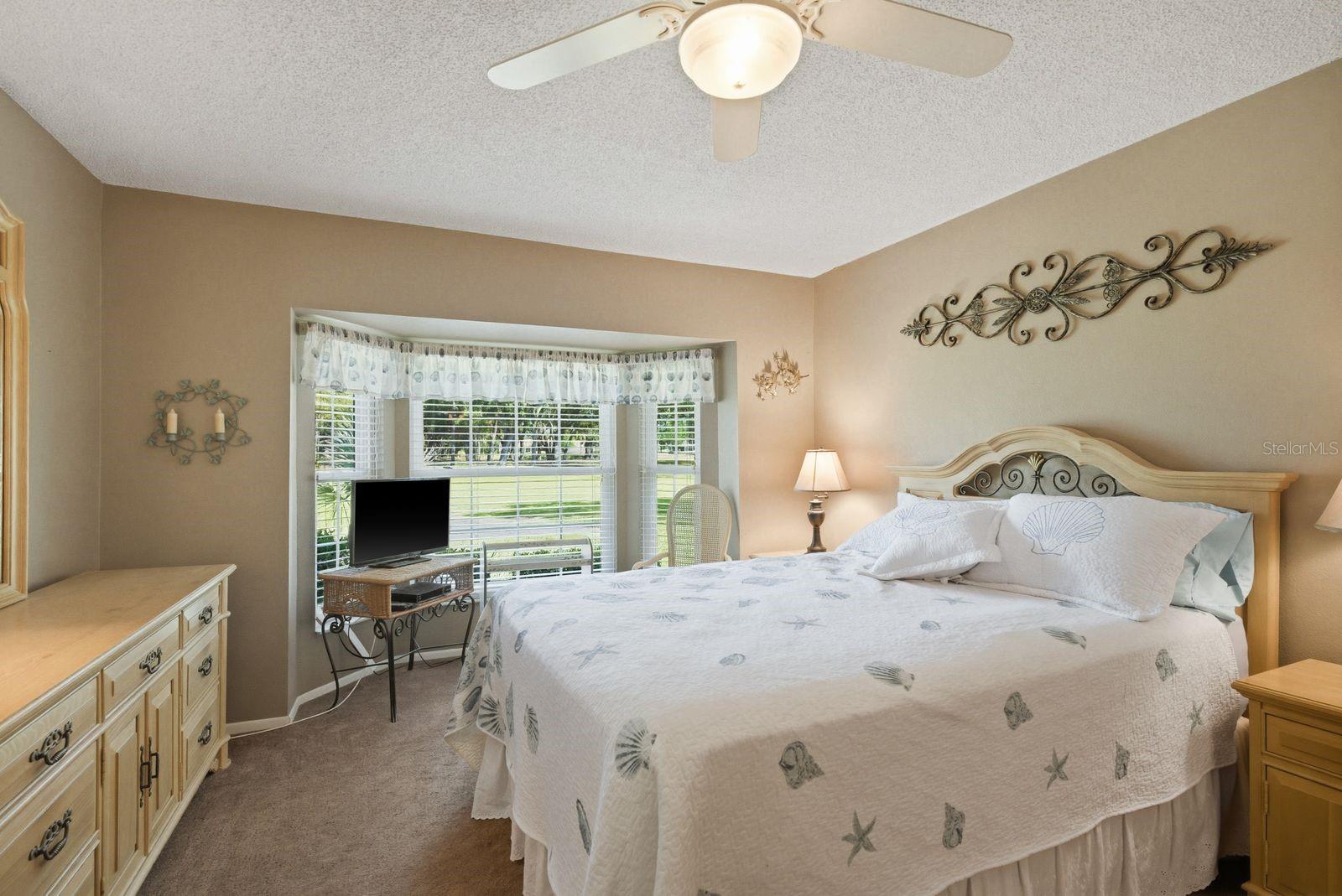 Image 19 of 37 For 6542 Pine Walk Drive