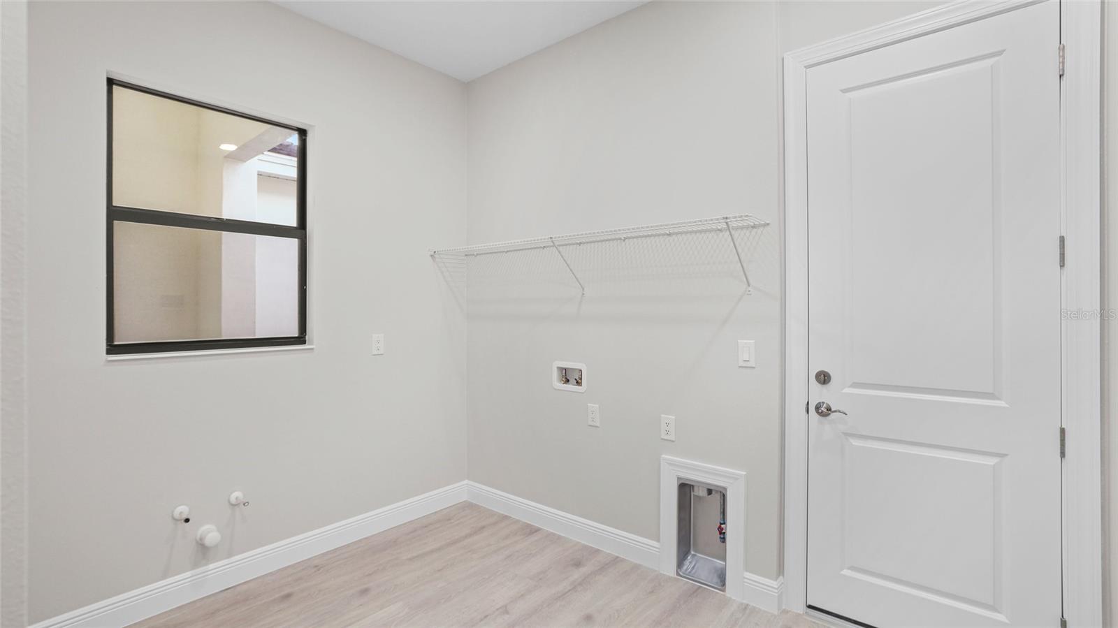 Image 29 of 40 For 4924 Edisto Court