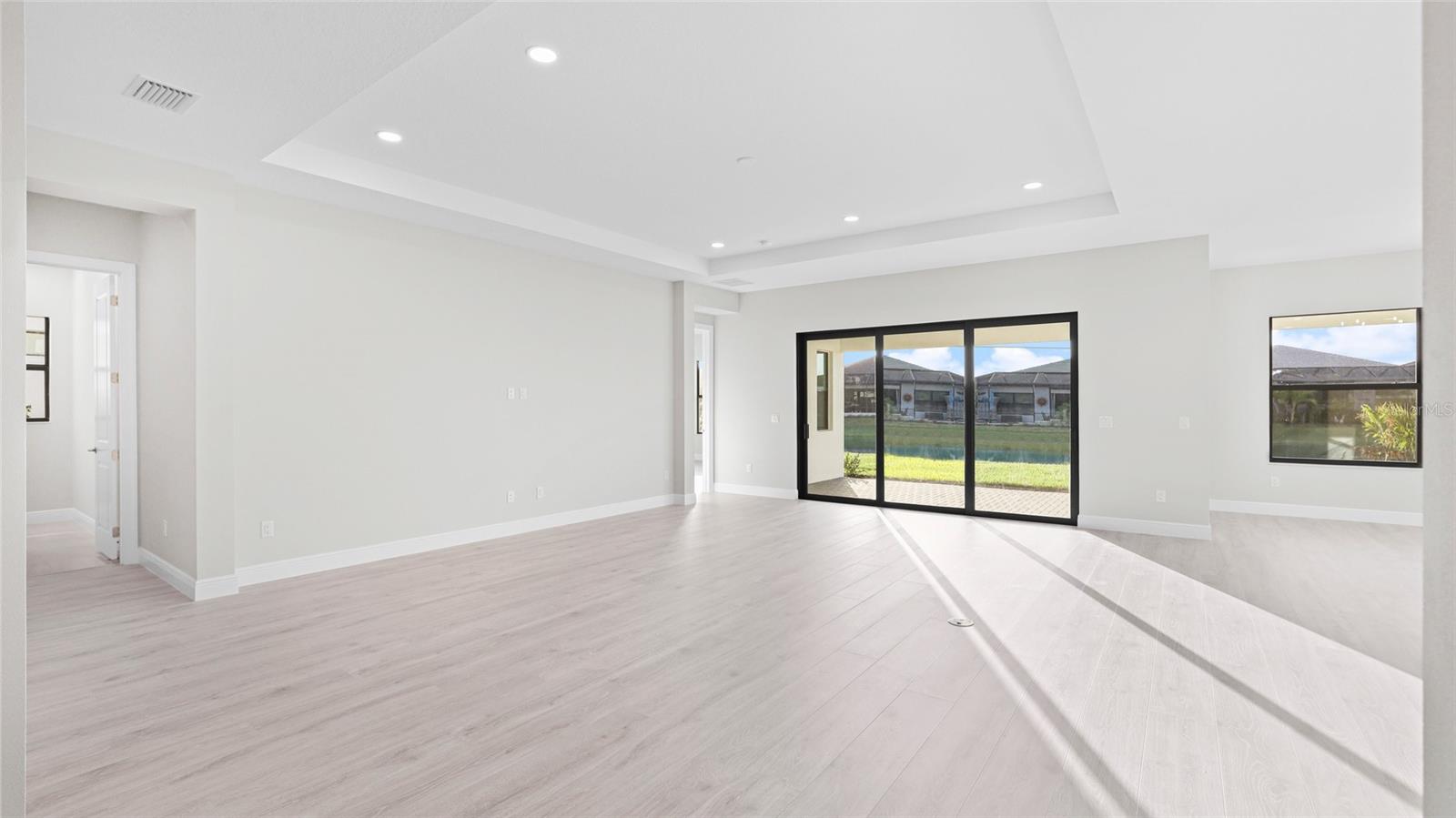 Image 5 of 40 For 4924 Edisto Court