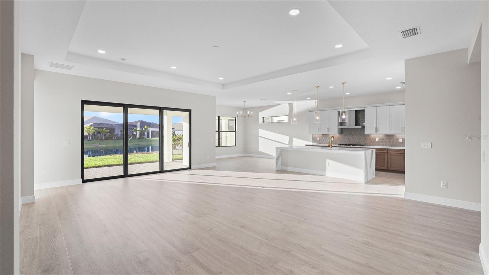 Image 6 of 40 For 4924 Edisto Court