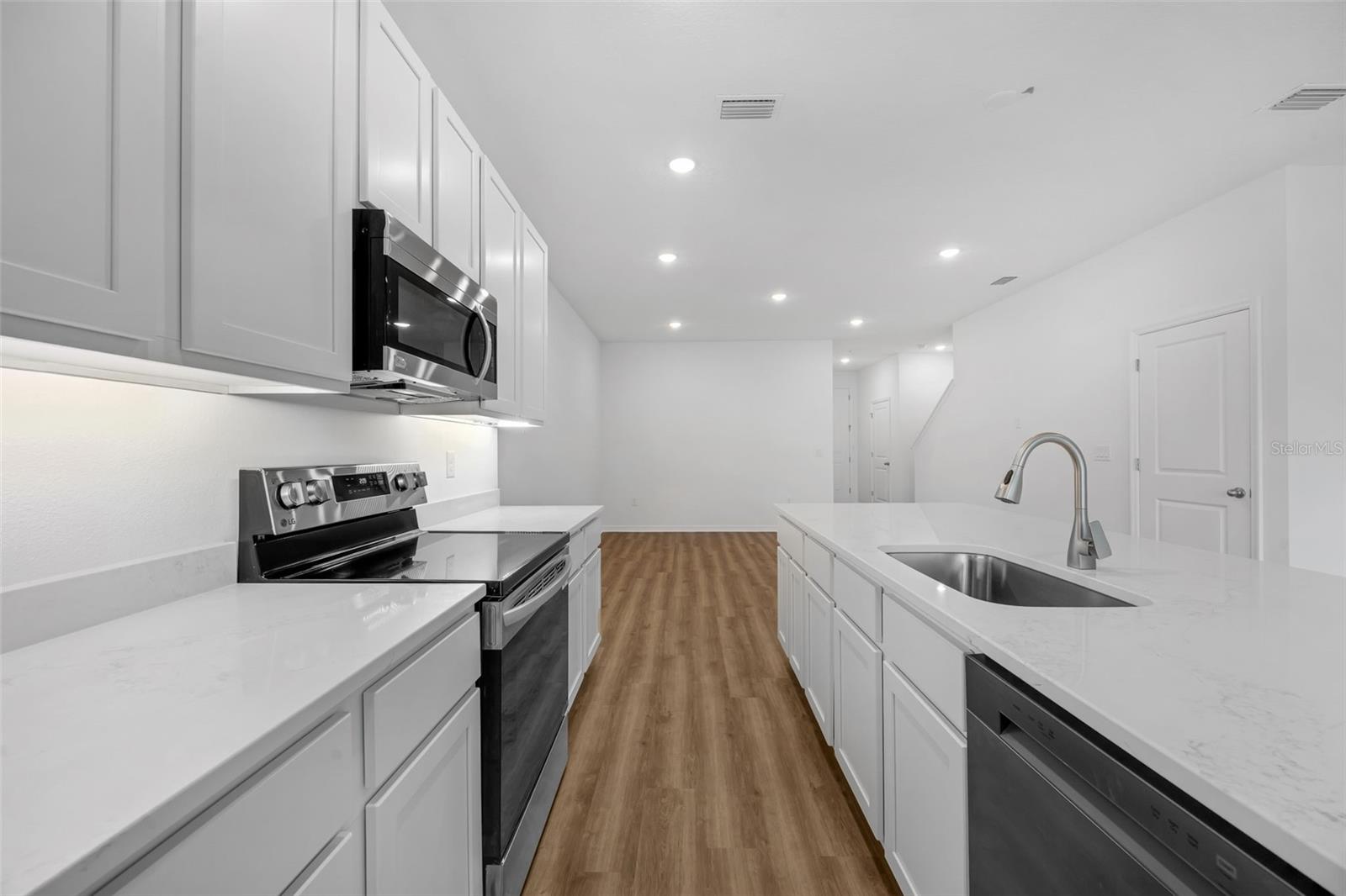 Image 11 of 26 For 1132 Cypress Elm Drive