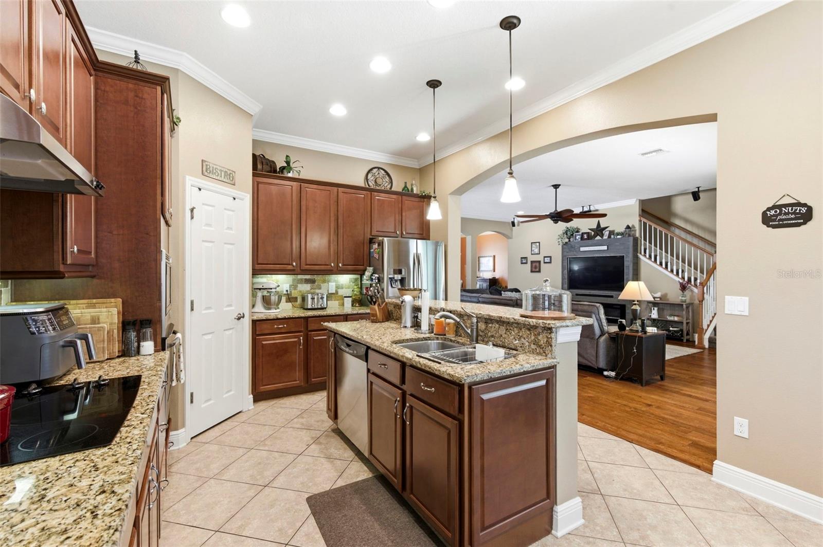 Image 18 of 100 For 8743 New Alexandria Loop