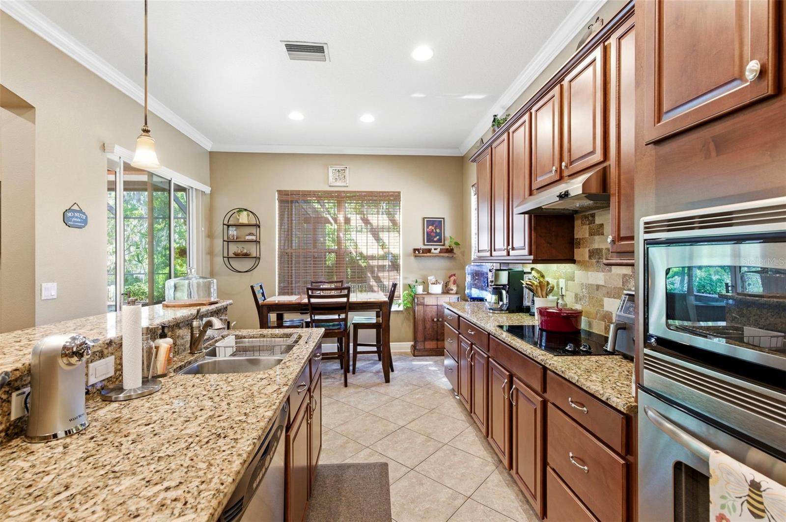 Image 21 of 100 For 8743 New Alexandria Loop