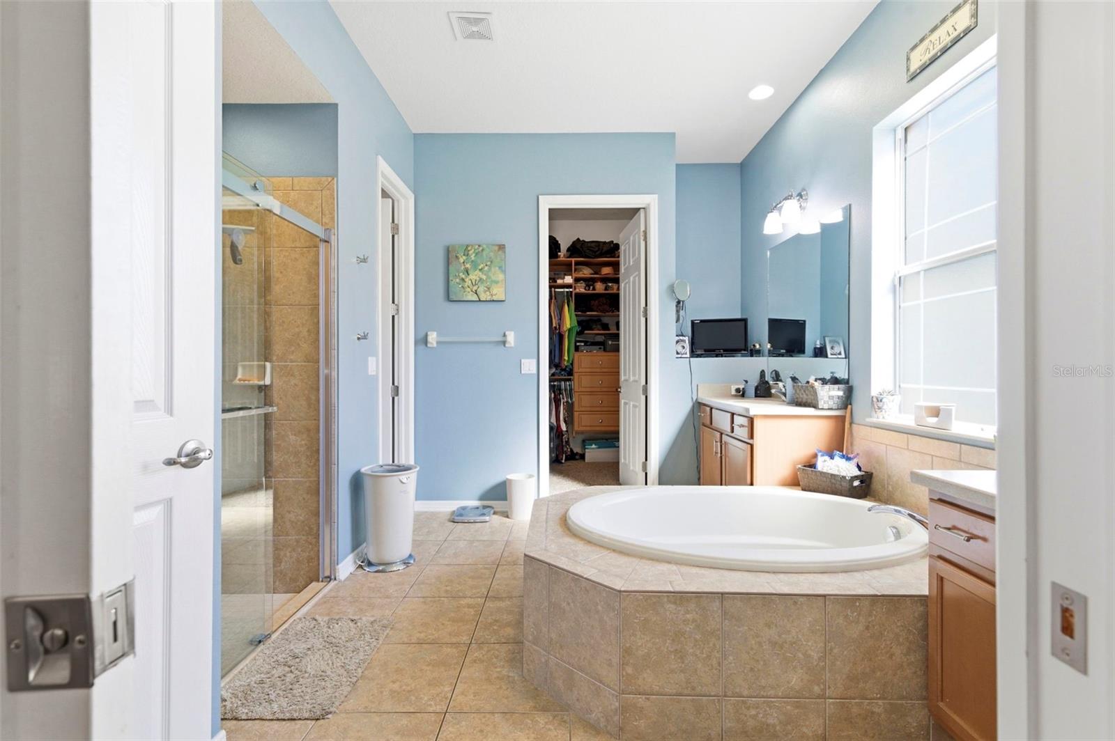 Image 36 of 100 For 8743 New Alexandria Loop