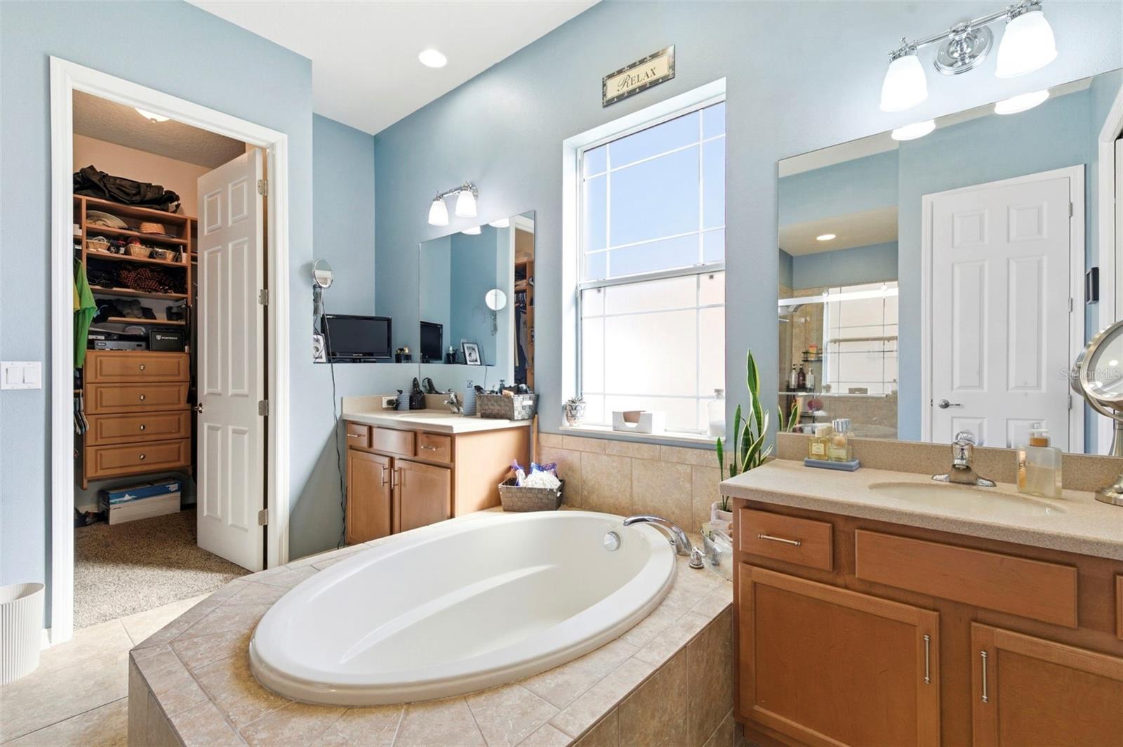 Image 37 of 100 For 8743 New Alexandria Loop