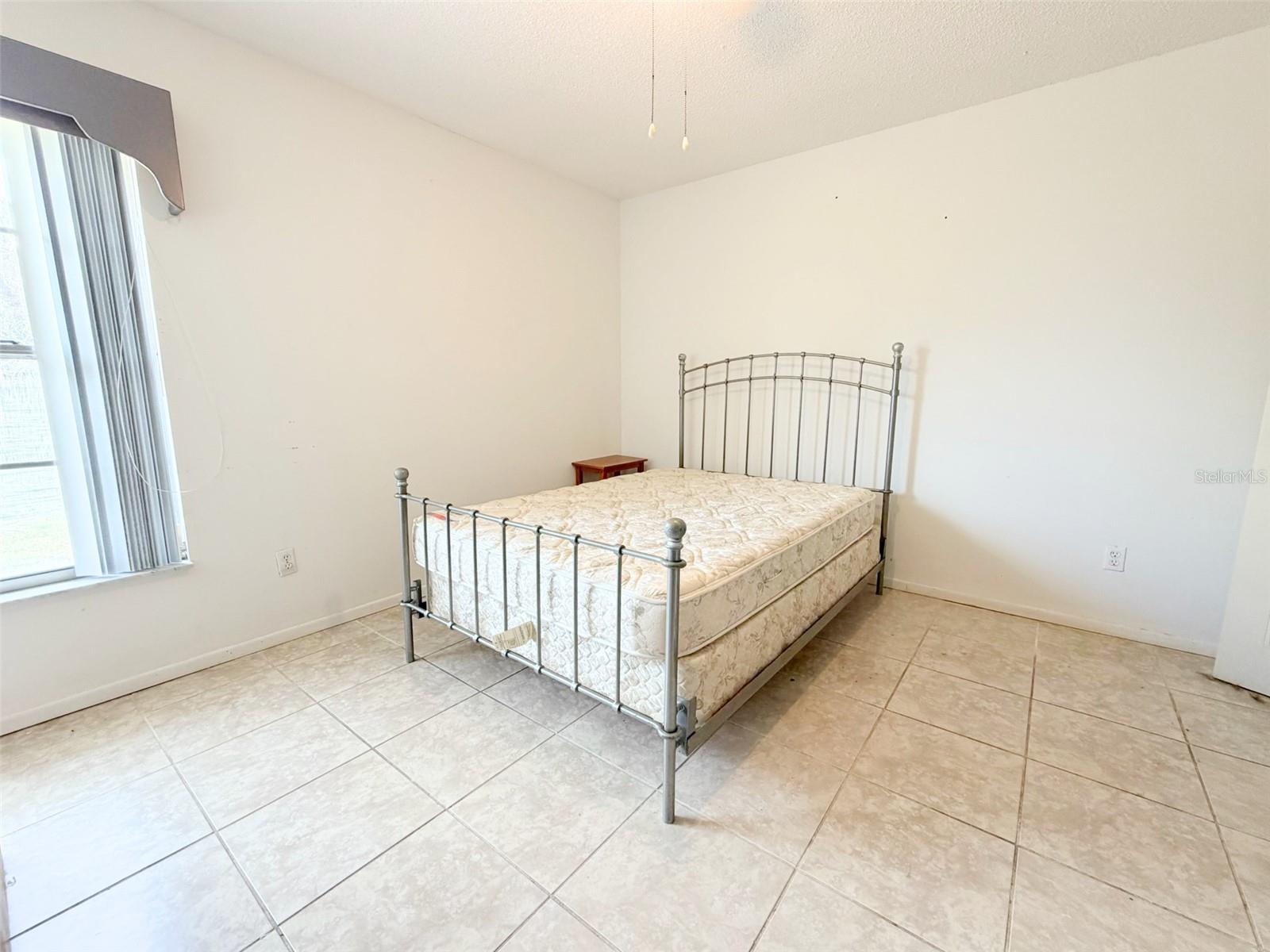 Image 12 of 20 For 10537 Linger Ln