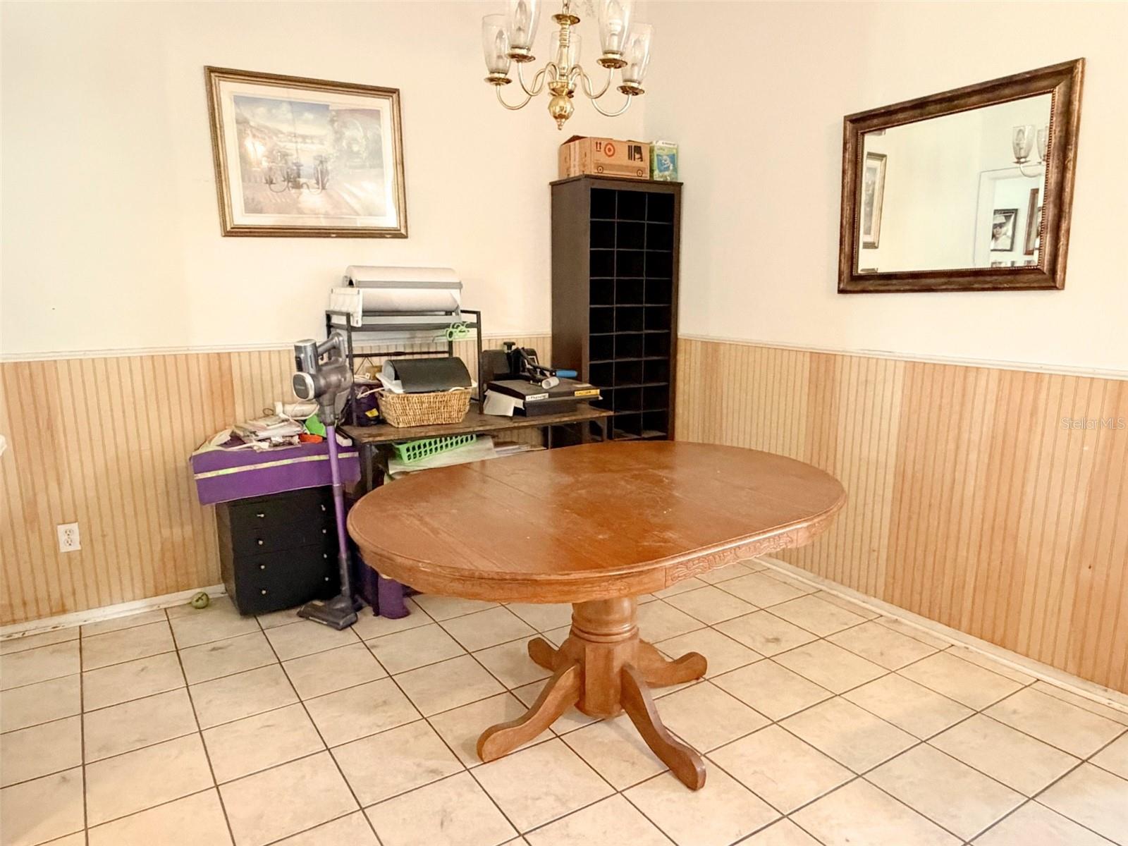 Image 7 of 20 For 10537 Linger Ln