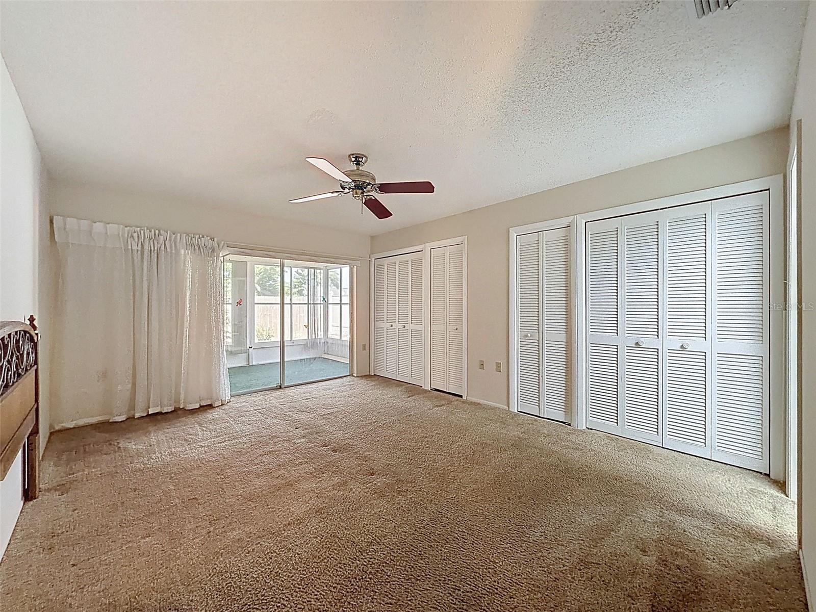 Image 17 of 35 For 9811 Woodstock Lane