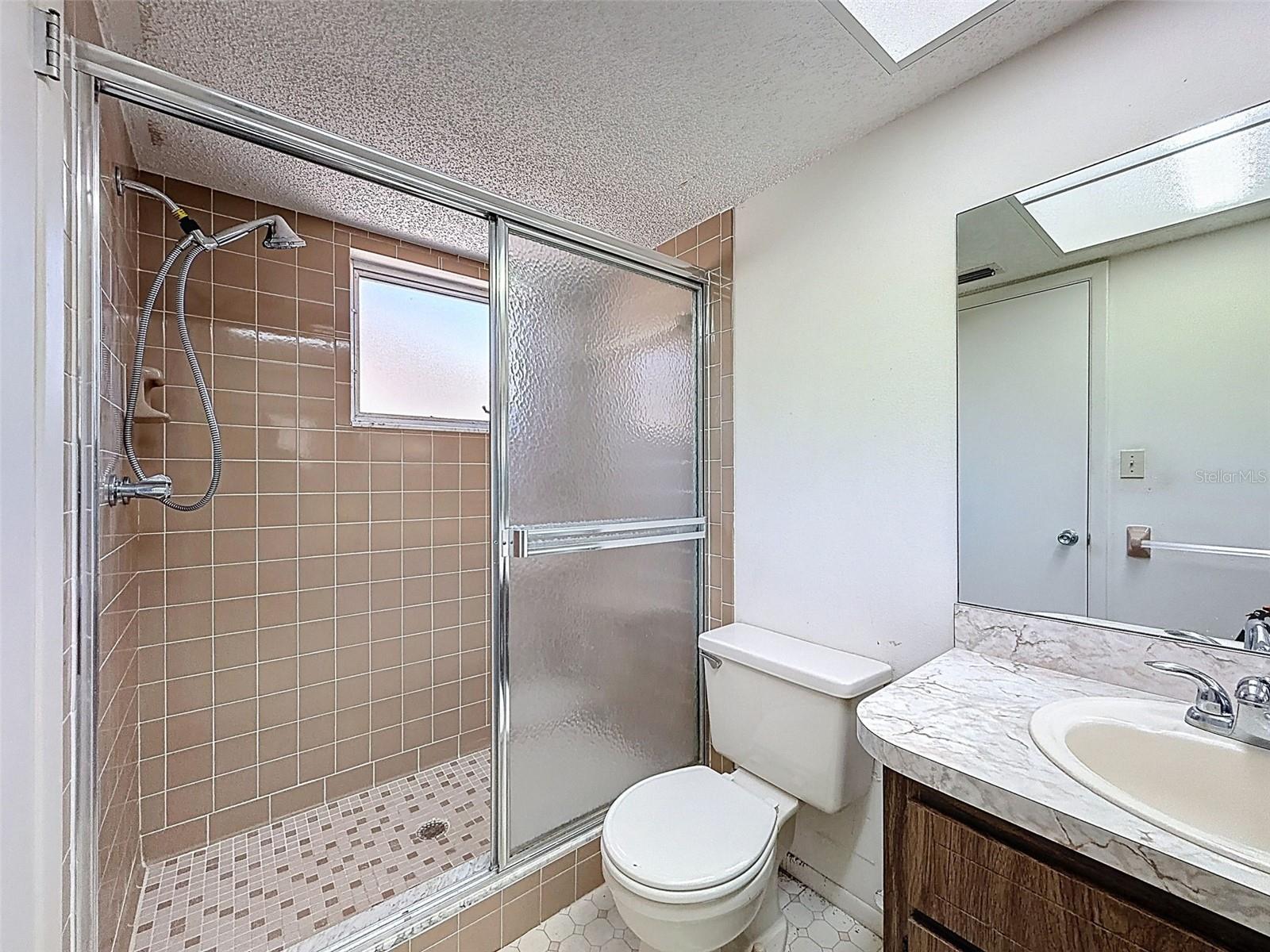 Image 20 of 35 For 9811 Woodstock Lane