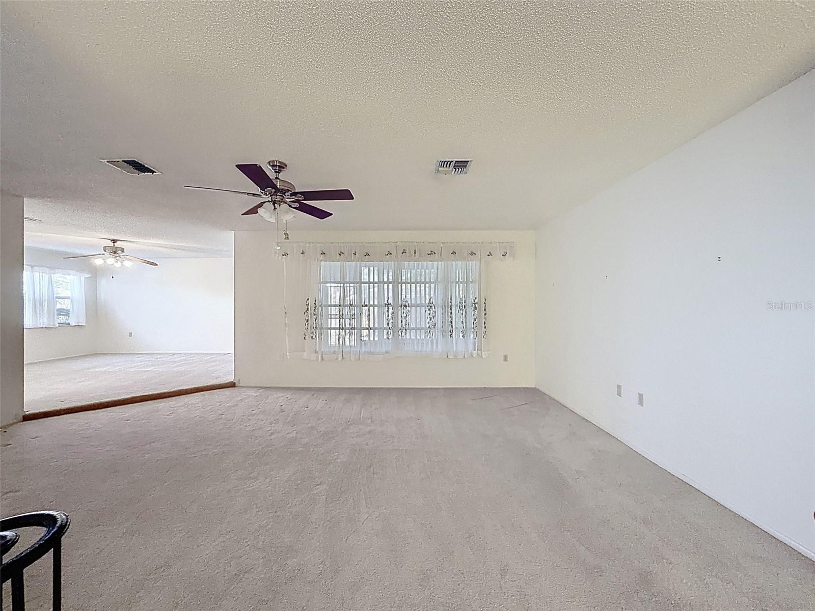 Image 4 of 35 For 9811 Woodstock Lane