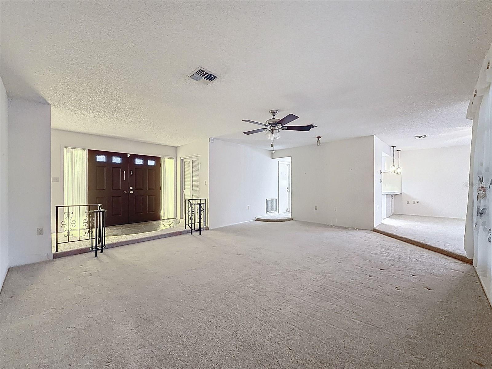 Image 5 of 35 For 9811 Woodstock Lane