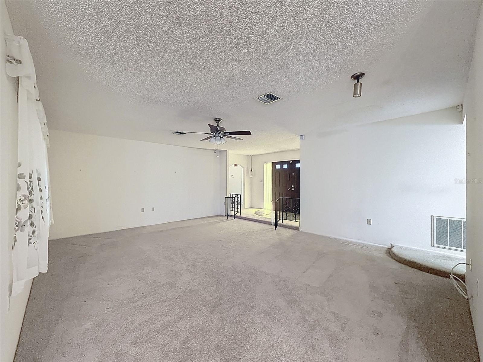 Image 6 of 35 For 9811 Woodstock Lane