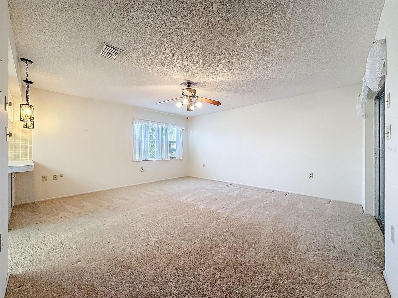 Image 8 of 35 For 9811 Woodstock Lane