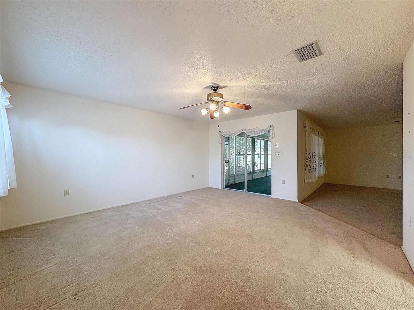 Image 9 of 35 For 9811 Woodstock Lane