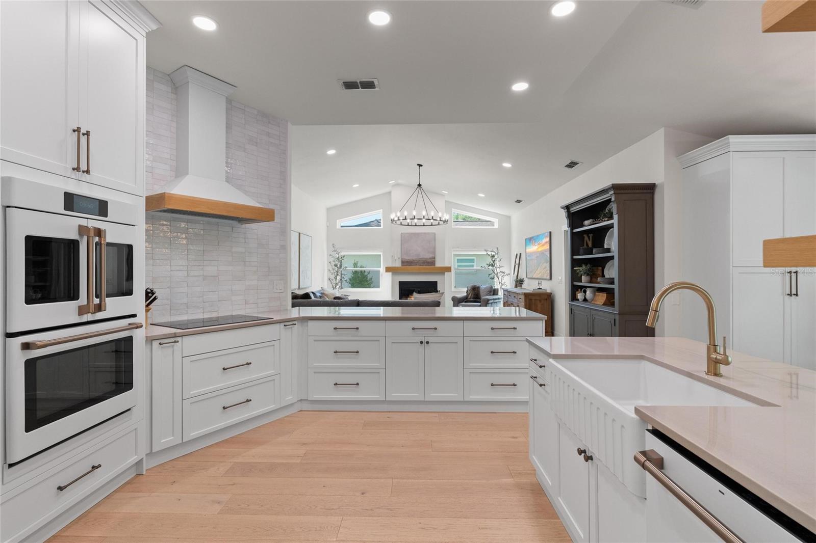 Image 3 of 34 For 3262 Glenridge Drive