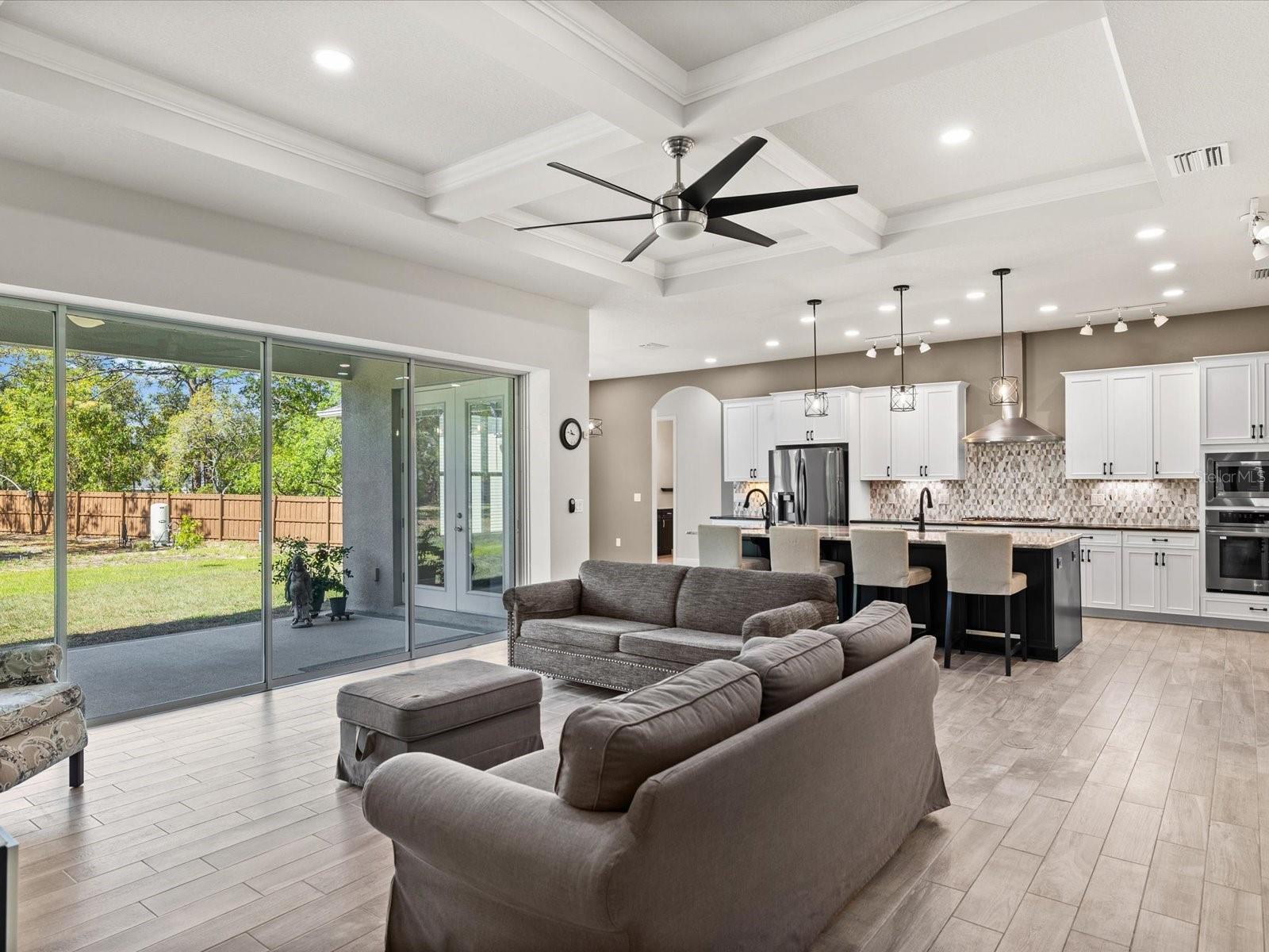 Image 11 of 94 For 11981 Robina Road