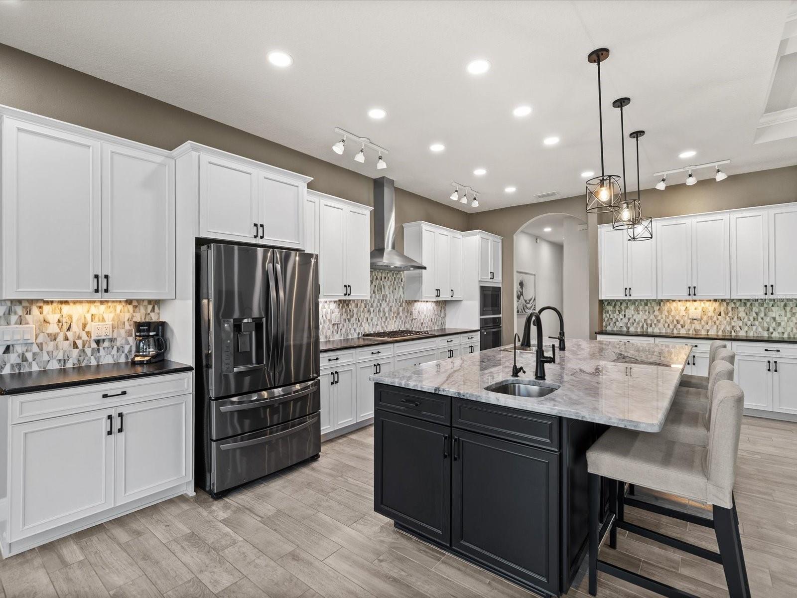 Image 19 of 94 For 11981 Robina Road