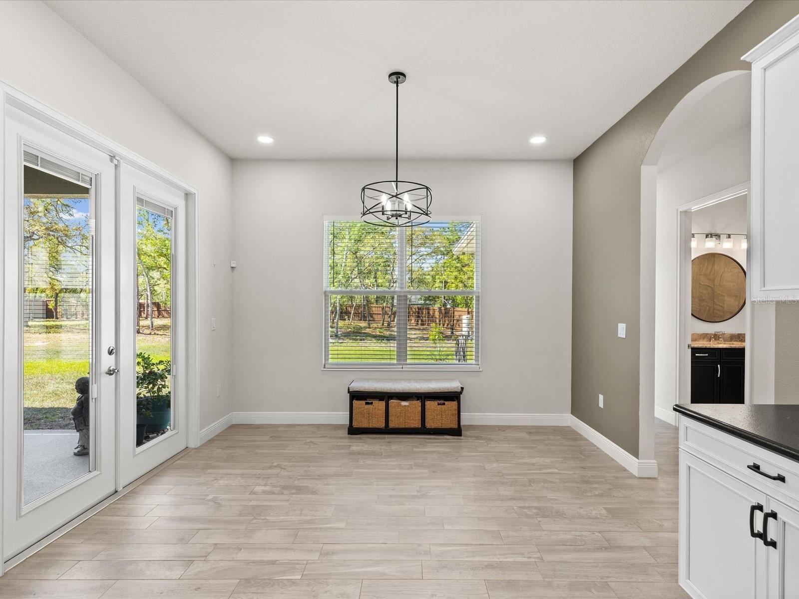 Image 21 of 94 For 11981 Robina Road