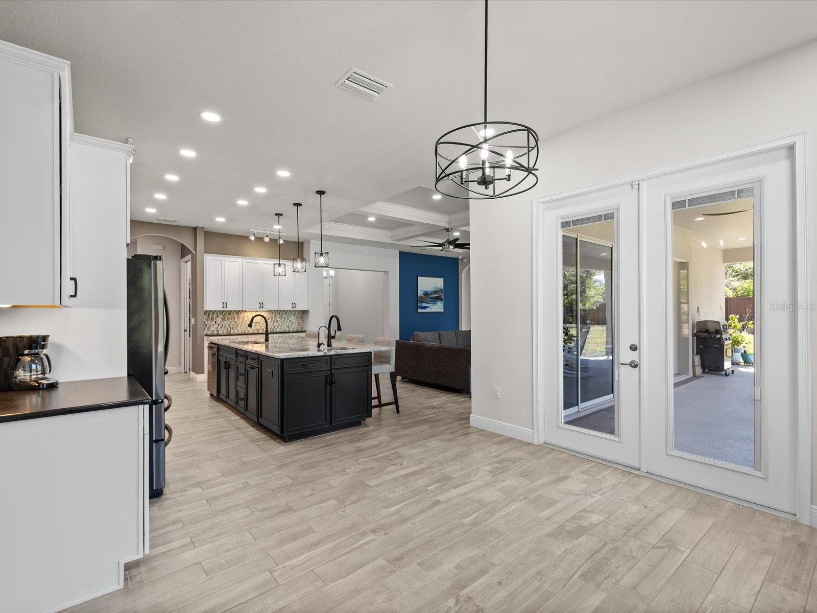 Image 22 of 94 For 11981 Robina Road