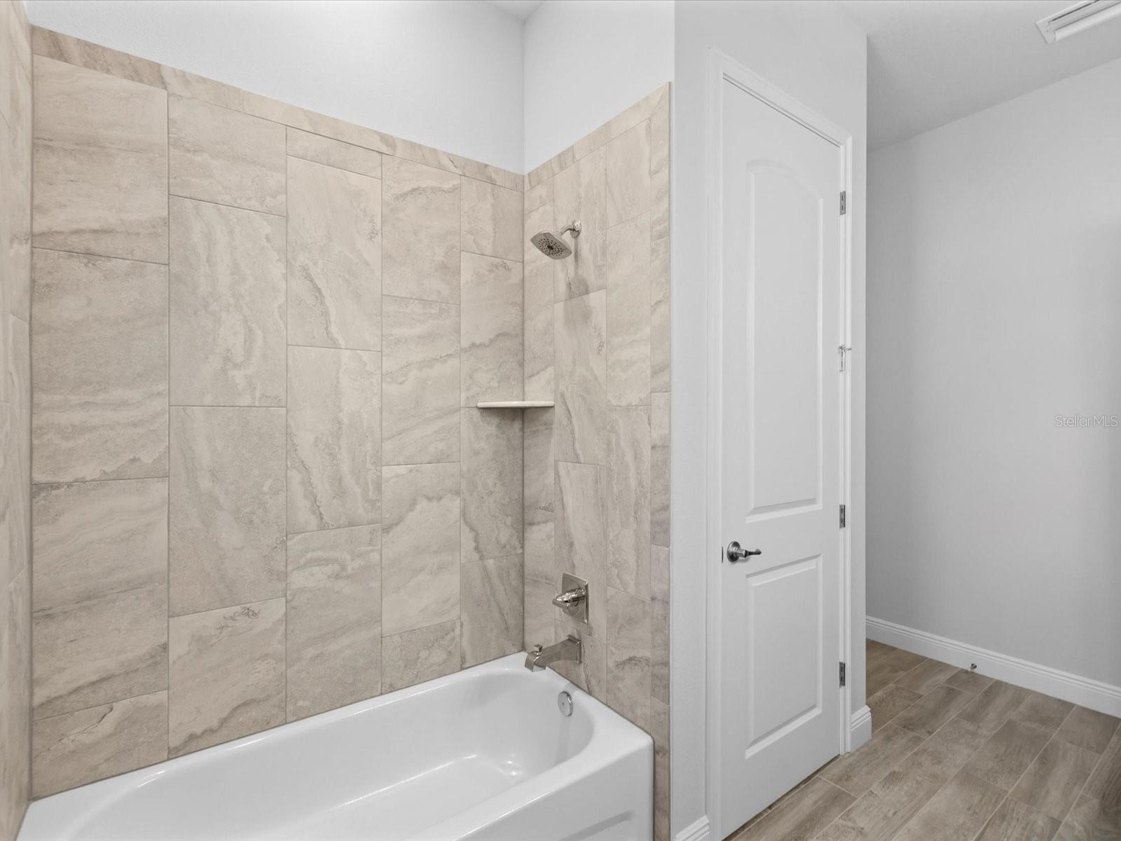 Image 38 of 94 For 11981 Robina Road