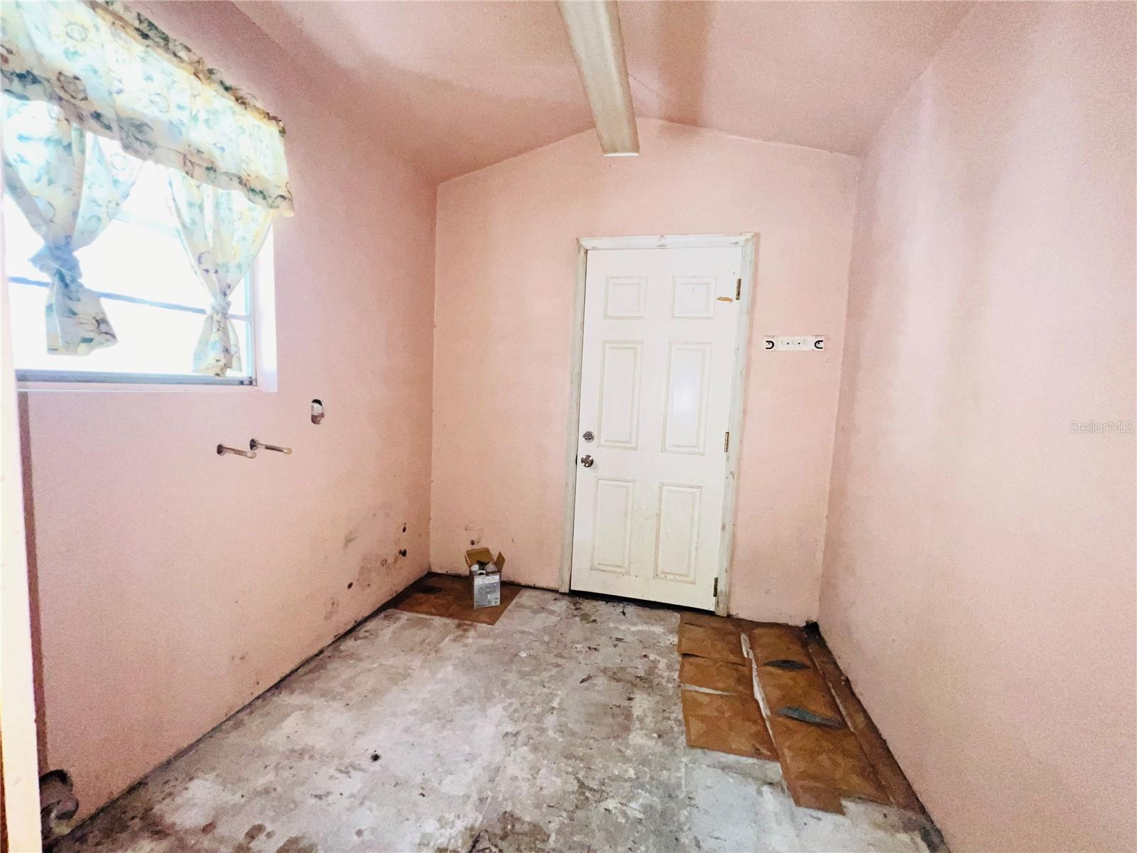 Image 19 of 30 For 11303 Chicago Avenue