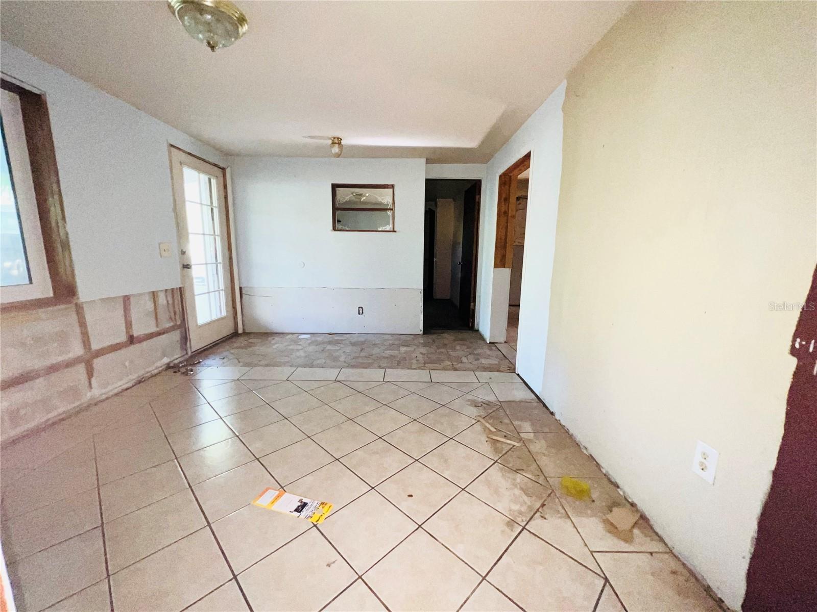 Image 3 of 30 For 11303 Chicago Avenue