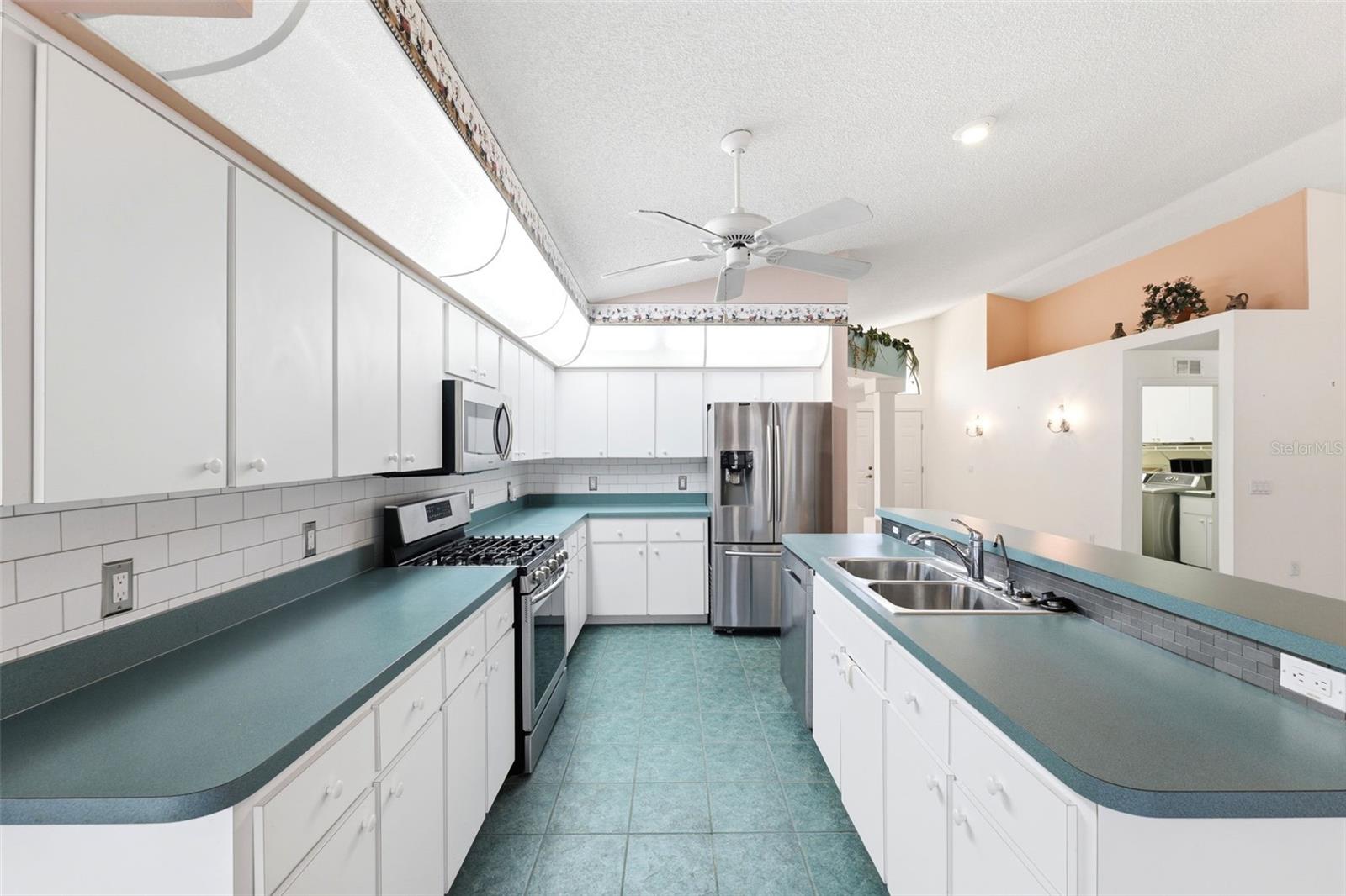 Image 13 of 45 For 11127 Cherrywood Court