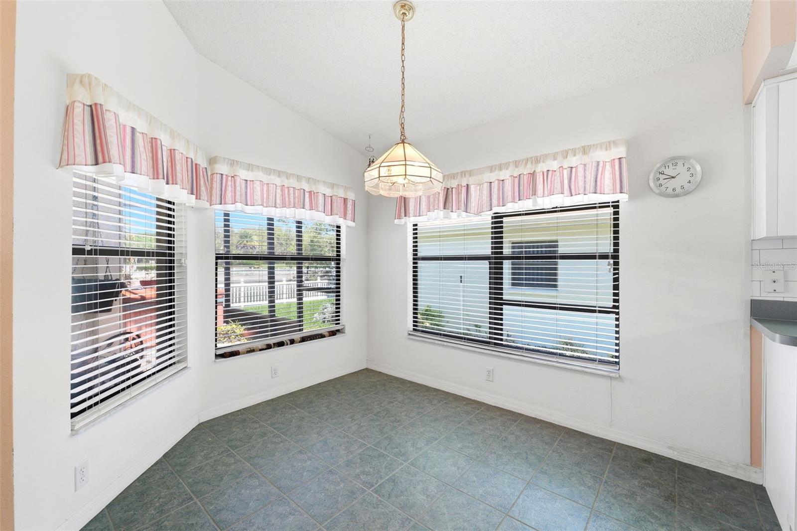 Image 16 of 45 For 11127 Cherrywood Court