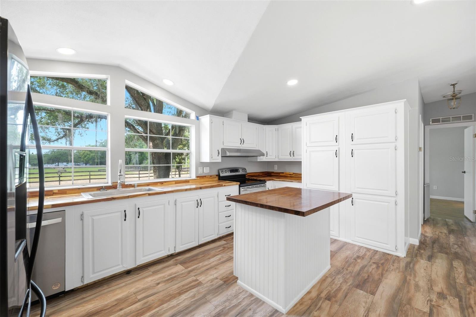 Image 12 of 85 For 8606 Boyt Road