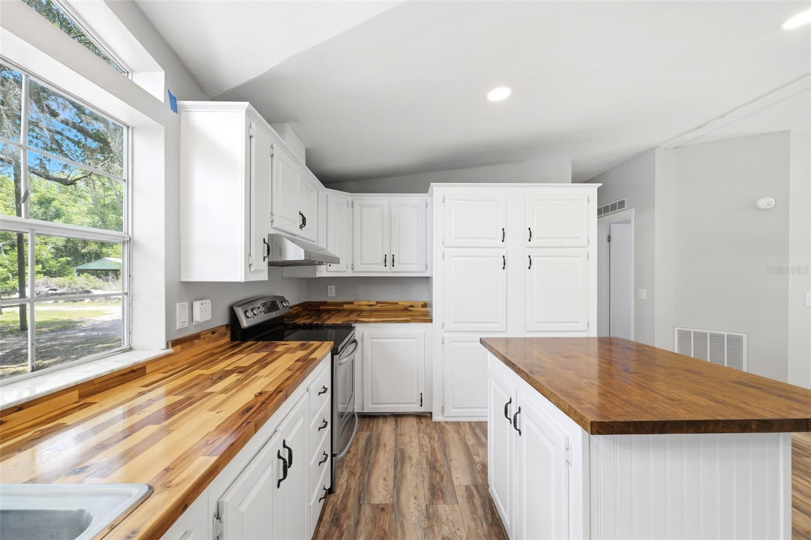 Image 15 of 85 For 8606 Boyt Road