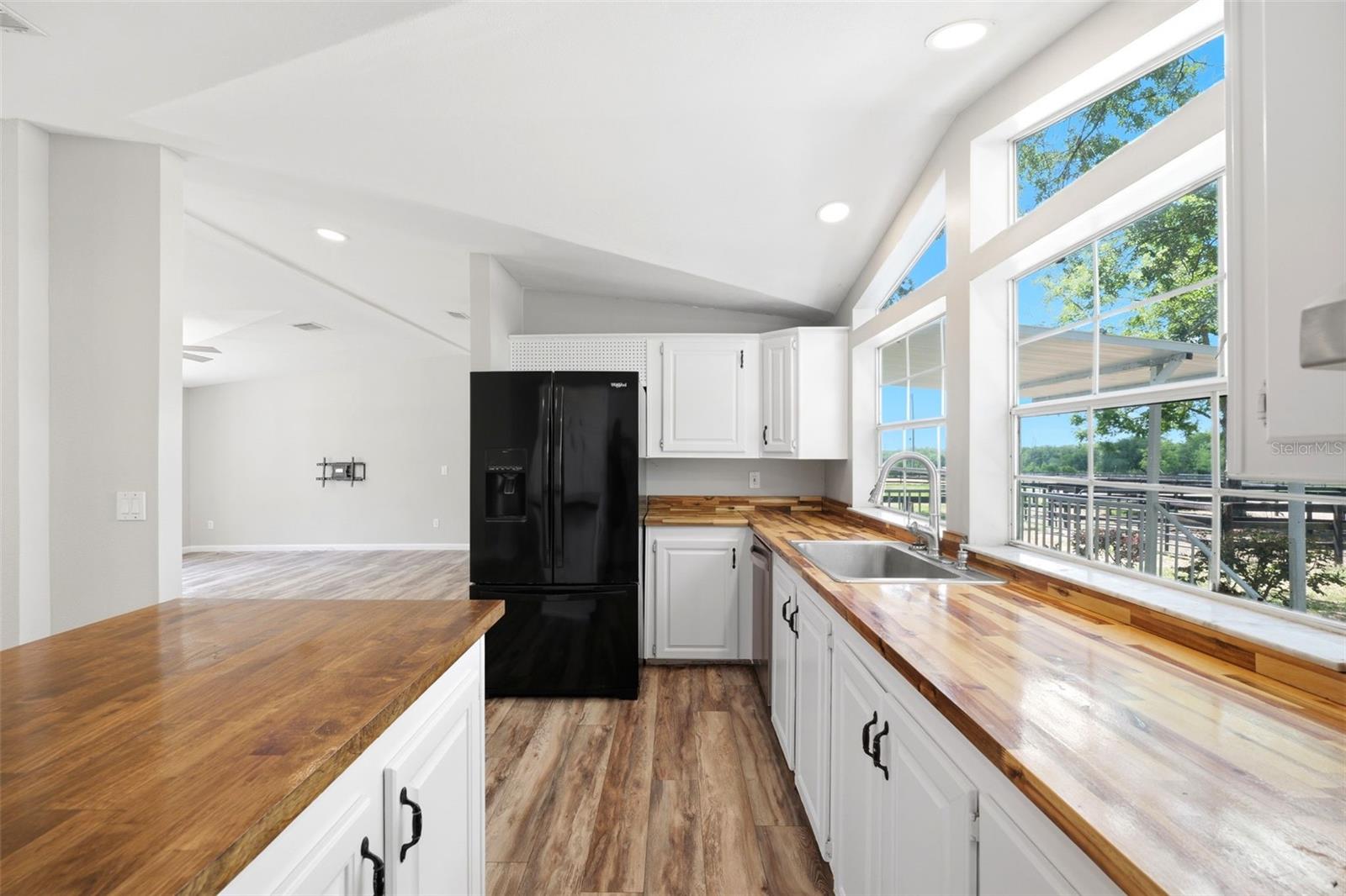 Image 16 of 85 For 8606 Boyt Road