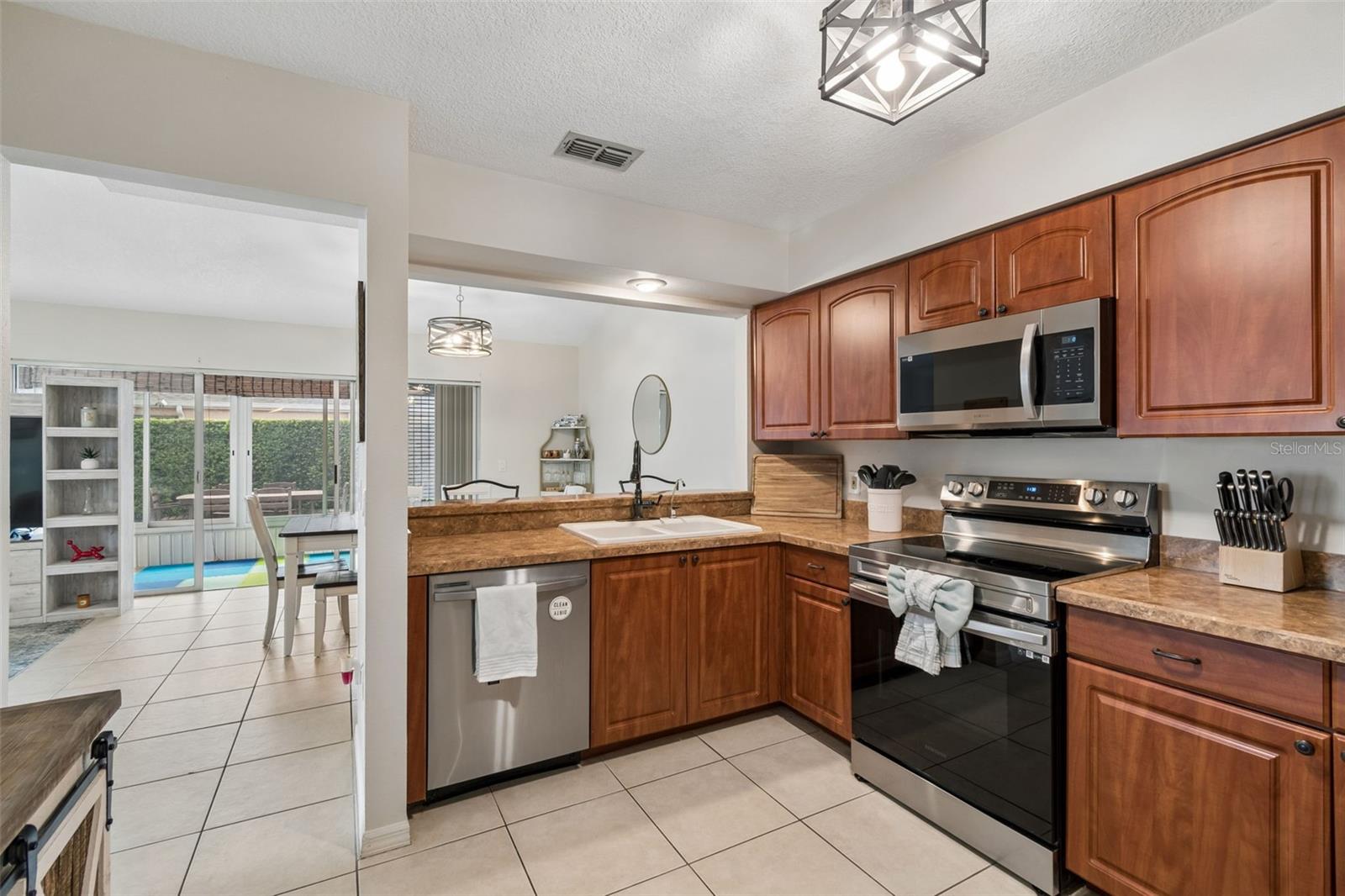 Image 12 of 40 For 4206 Boston Circle