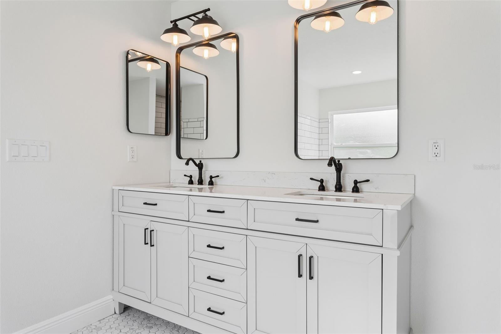 Image 17 of 24 For 9412 Noddy Tern Road