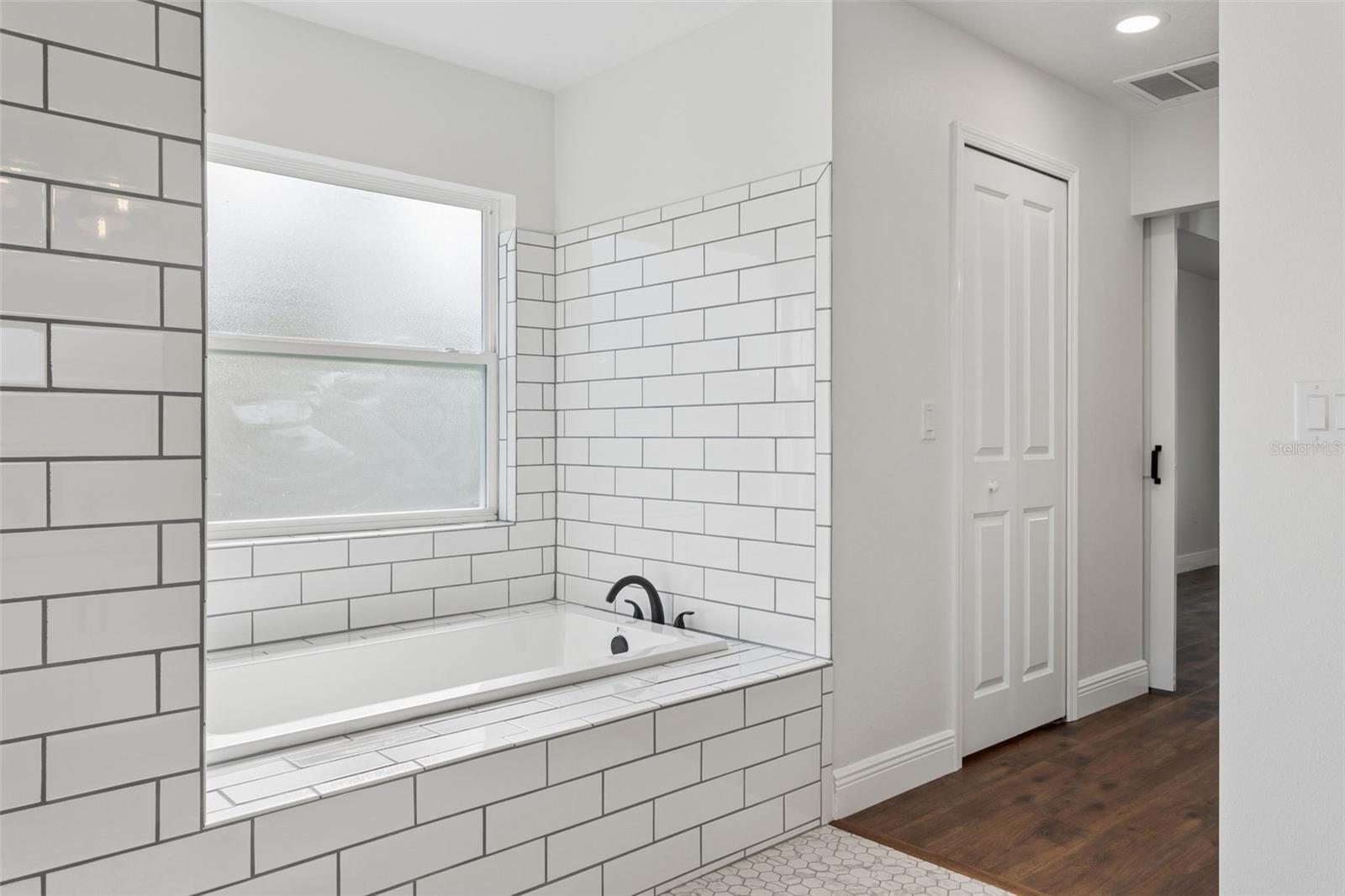 Image 19 of 24 For 9412 Noddy Tern Road