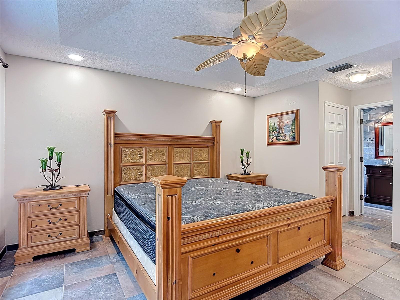 Image 12 of 34 For 14127 Whitecap Avenue