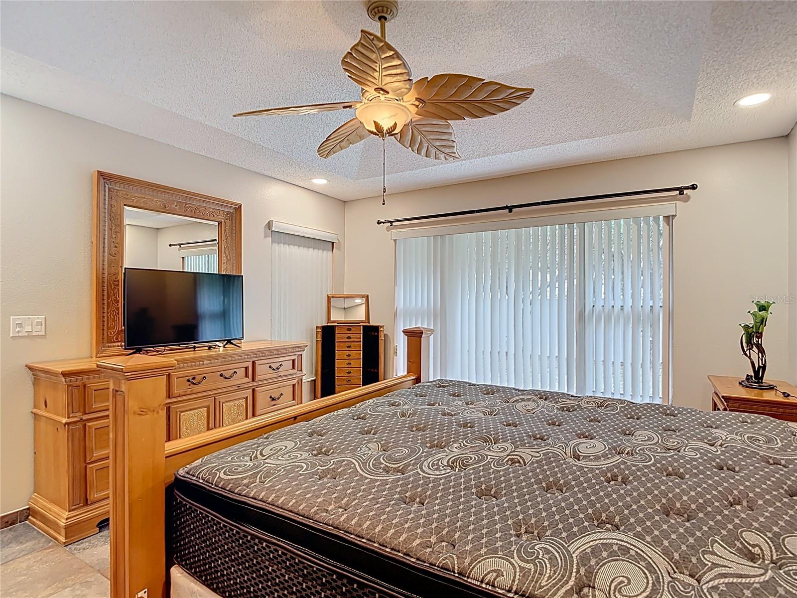 Image 13 of 34 For 14127 Whitecap Avenue