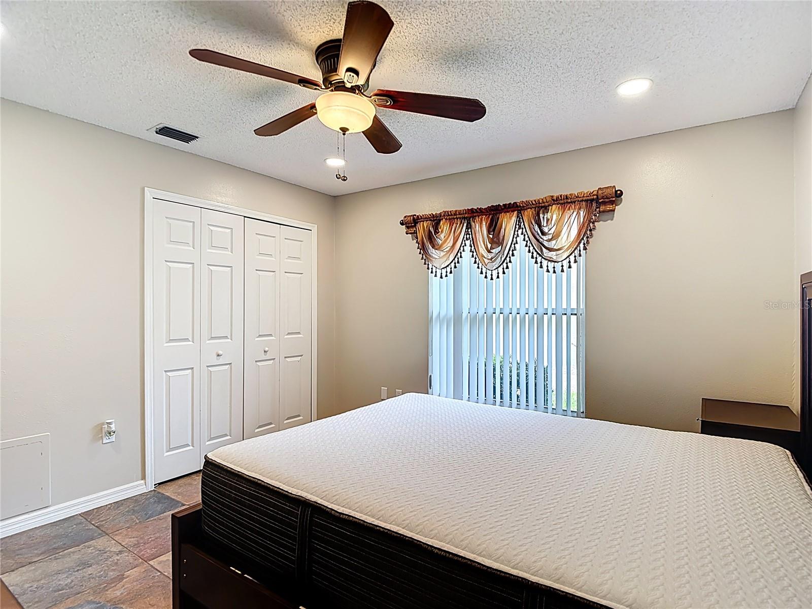 Image 17 of 34 For 14127 Whitecap Avenue