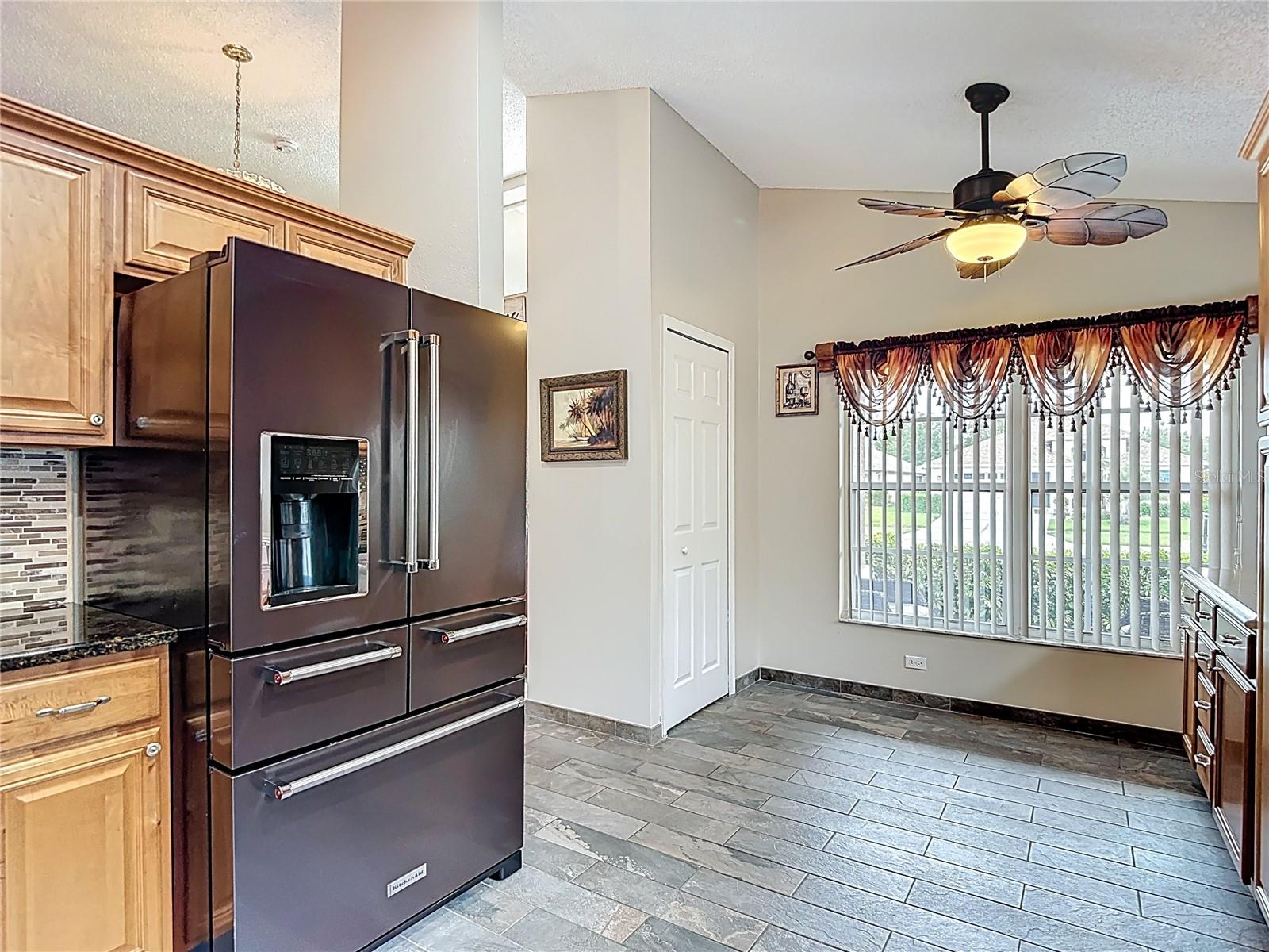 Image 6 of 34 For 14127 Whitecap Avenue