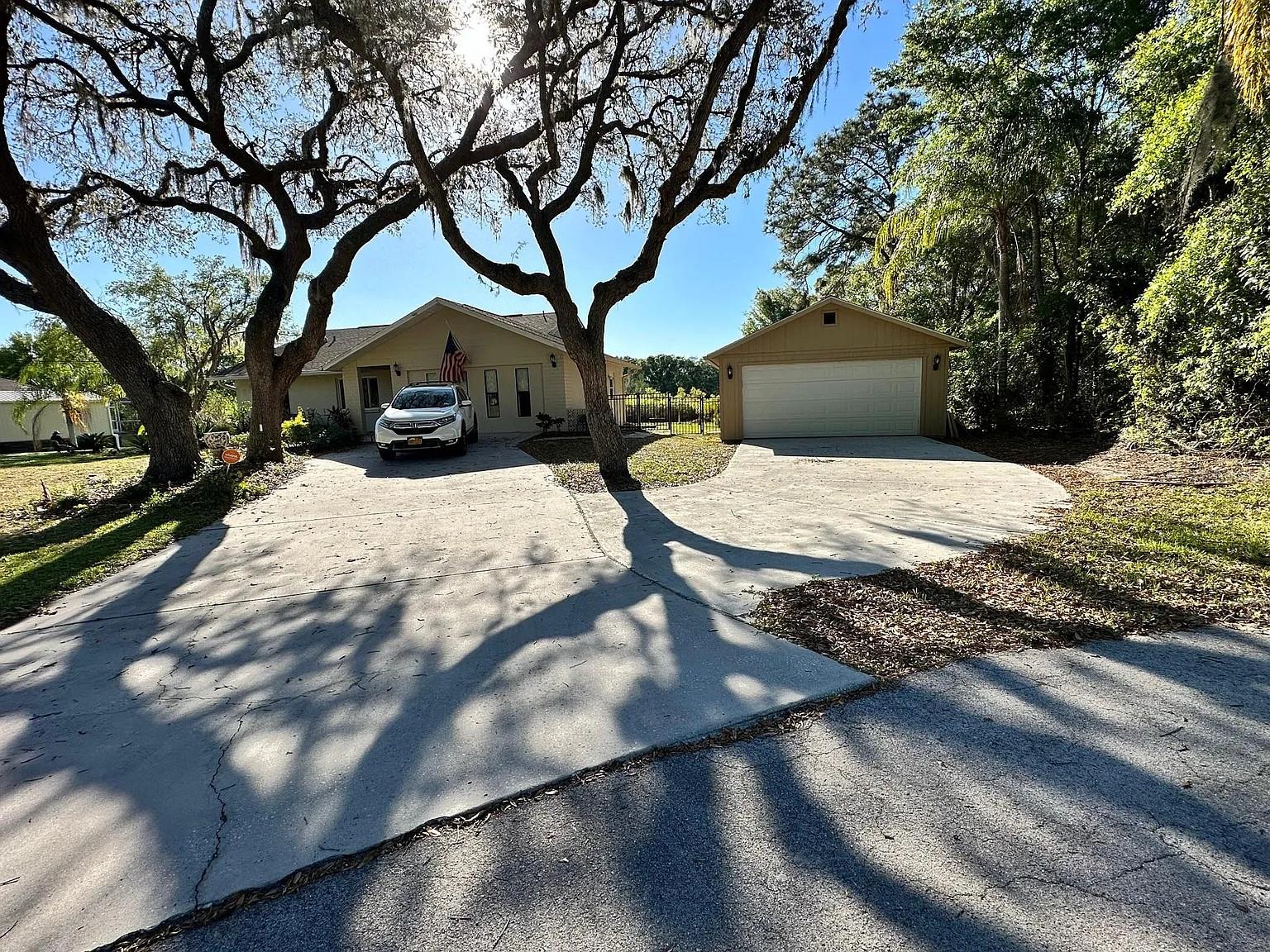 Image 21 of 22 For 9030 Bullrush Court