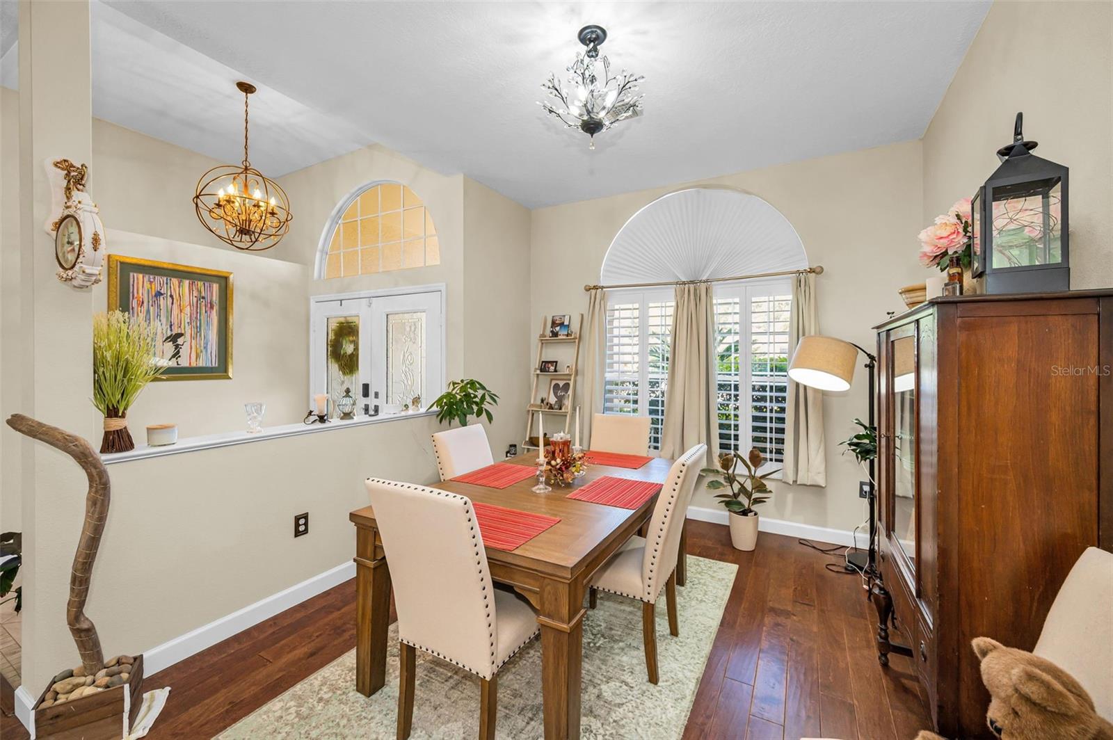 Image 5 of 70 For 1234 Arlinbrook Drive