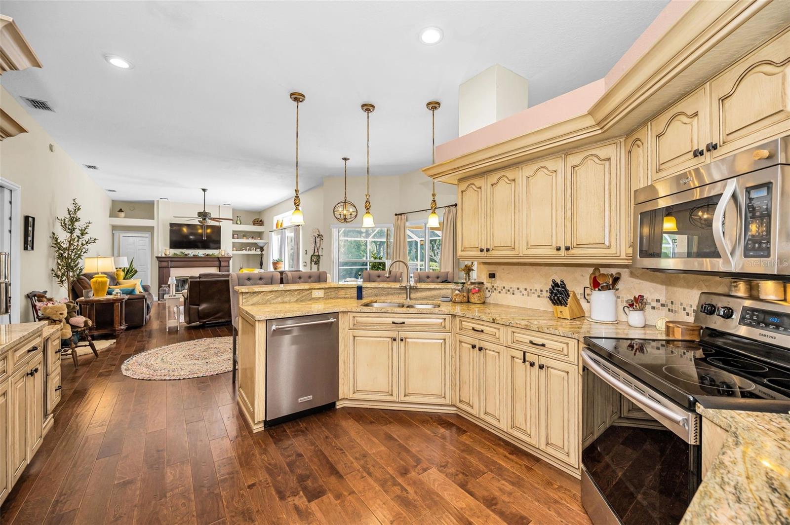 Image 6 of 70 For 1234 Arlinbrook Drive