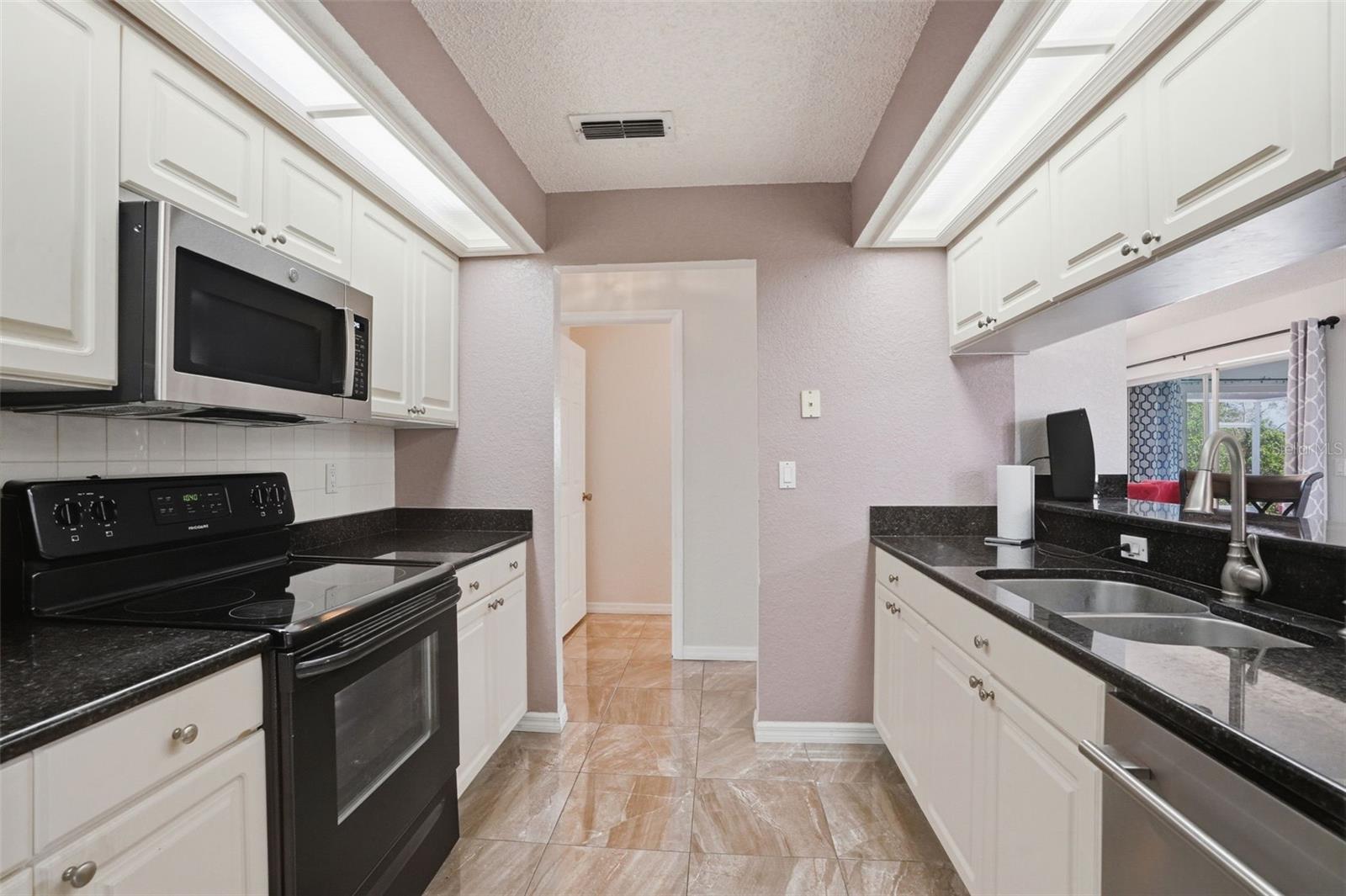 Image 16 of 76 For 6125 Nantucket Lane