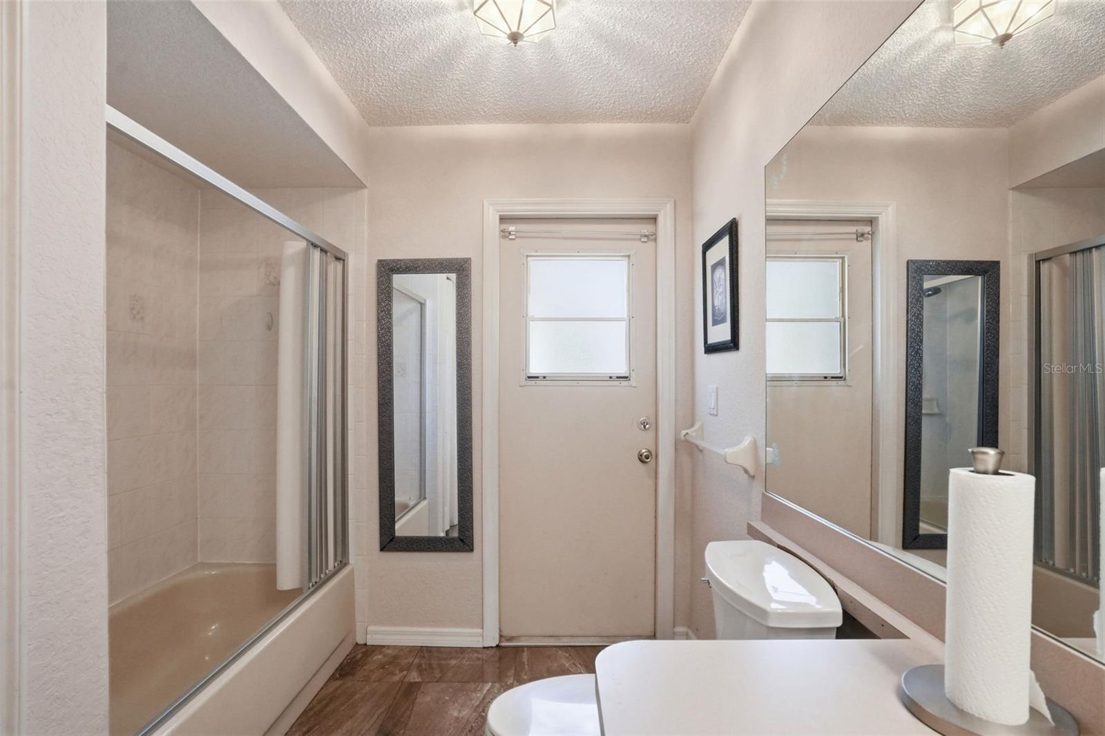 Image 40 of 76 For 6125 Nantucket Lane